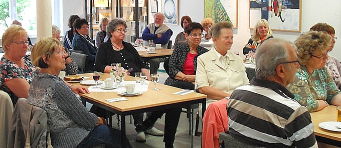Gebannte Zuh�rer bei der Lesung