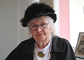 Elfi Klepsch als Augusta Theodora Mann